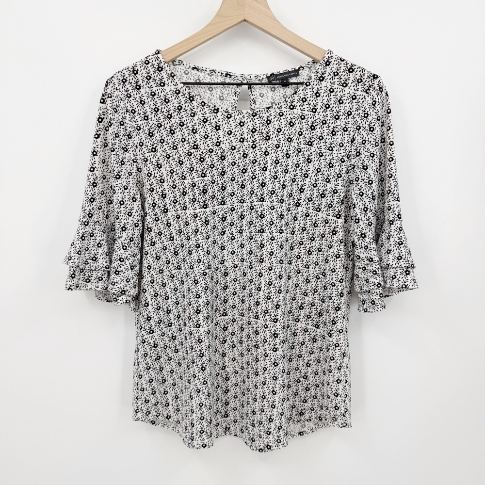 Adrianna Papell Floral Ruffle Bell Sleeve Stretch Blouse M Capsule‎ Wardrobe